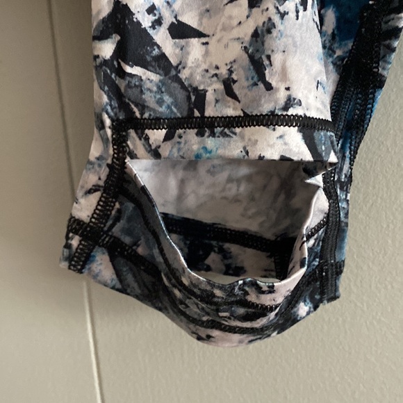 Victoria’s Secret Sport High-rise stirrup legging size L - Picture 3 of 7